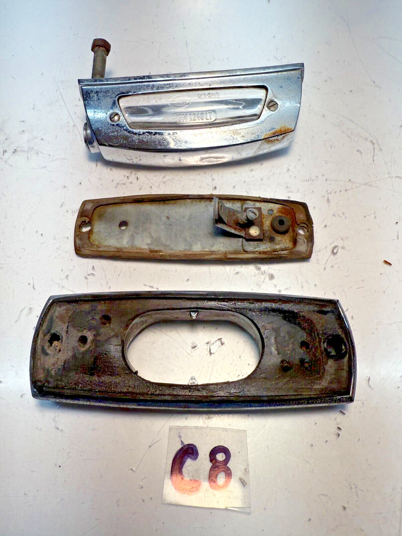 OEM Mercedes-Benz Hella K2810 Rear License Plate Light Assembly CHROME C8-23