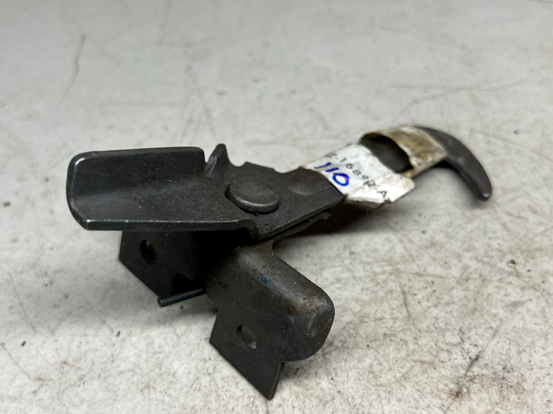 NOS Ford Hood Latch E0SZ-16892-A B30-110