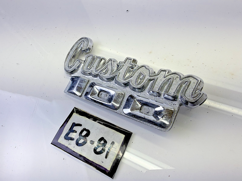 OEM 1971 - 1980 Dodge D100 Truck Pickup Custom 100 Emblem 3498345 E8-81