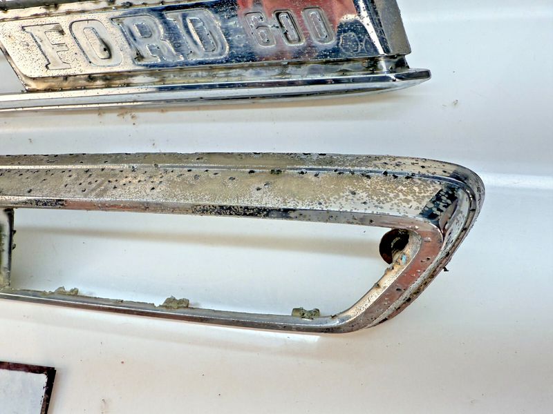 OEM 1968 - 1972 Ford Truck F-600 Hood Emblems Badge SET C8TB-16720-K B66-21