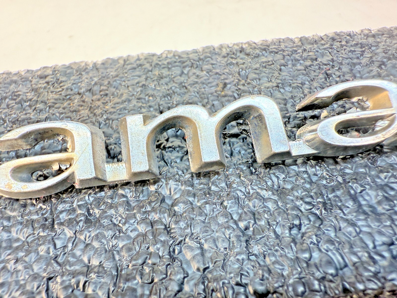 Vintage ORIGINAL 1967 Chevrolet Camaro Fender Emblem Vintage 3903477 B32-327