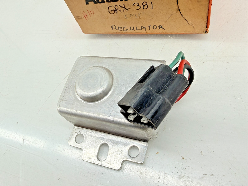 NOS 1966 1967 1968 1969 1970 AMC JEEP AUTOLITE VOLTAGE REGULATOR GRX-381 C74-27