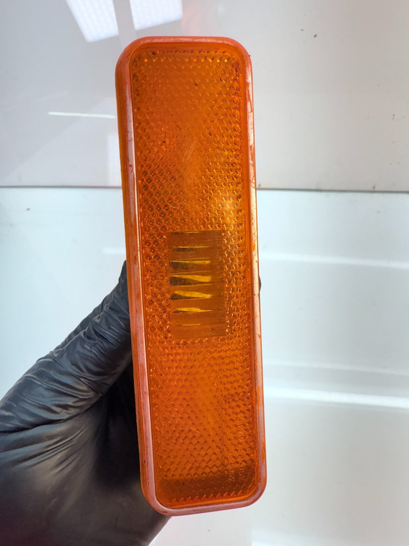 OEM 1974 Dodge Dart Plymouth AMBER FRONT FENDER SIDE MARKER LIGHT B55-36