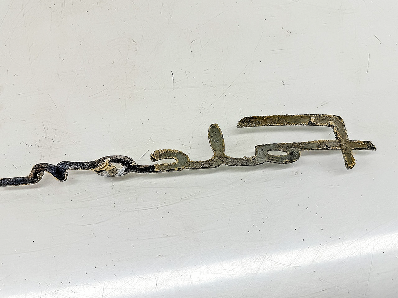 Vintage 1968 FORD FALCON FENDER SCRIPT EMBLEM C8DB-62291862-A E10-17