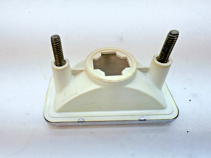 OEM GM 1968 1969 C3 Corvette Front Side Marker Light Lamp Retainer B81-44