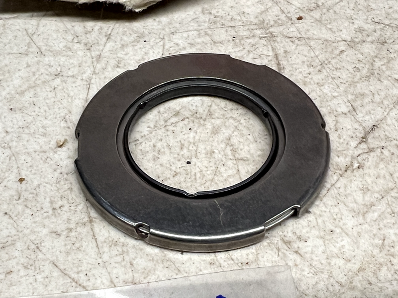 NOS Genuine OEM Ford D3AZ-7C096-A Roller Bearing Assembly B31-154