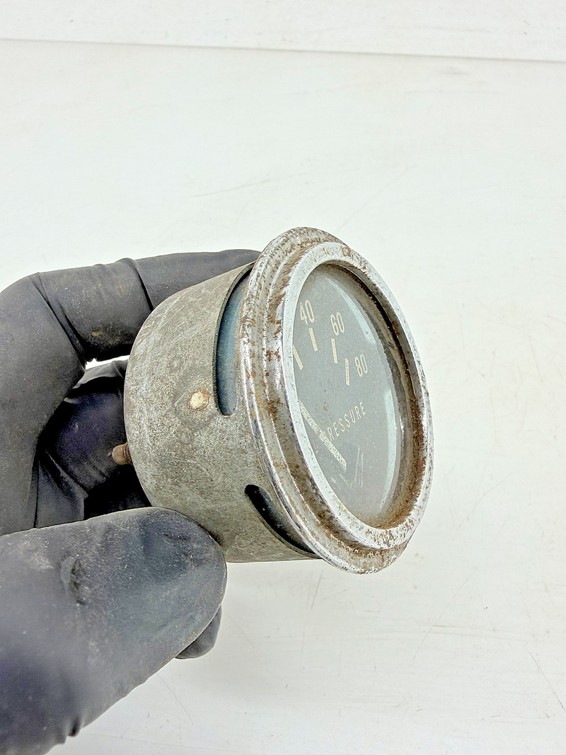 Vintage 1950 -60s Hot Rod Stewart Warner Oil Pressure Gauge 80 PSI 431798 C39-43