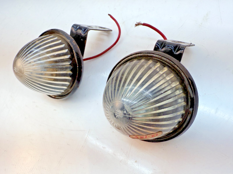 Yankee Auto Truck-Lite Universal Clear Clearance Light Assembly Pair 86 B2-2