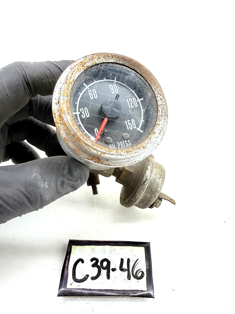 Vintage Oil Pressure Gauge 150 PSI Electric w Sender 1970s Diesel Truck C39-46