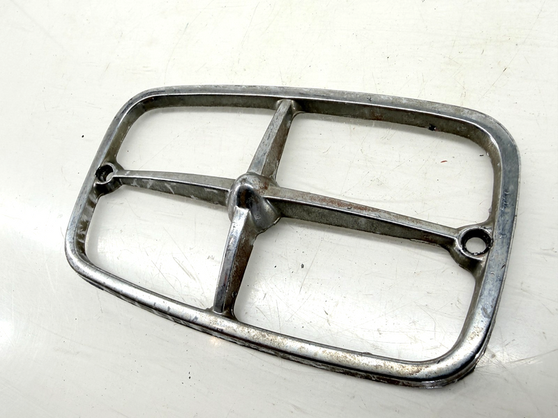 OEM 1969 - 1970 GM Pontiac GTO Parking Lamp Bezel Turn Signal 5961607 C67-46