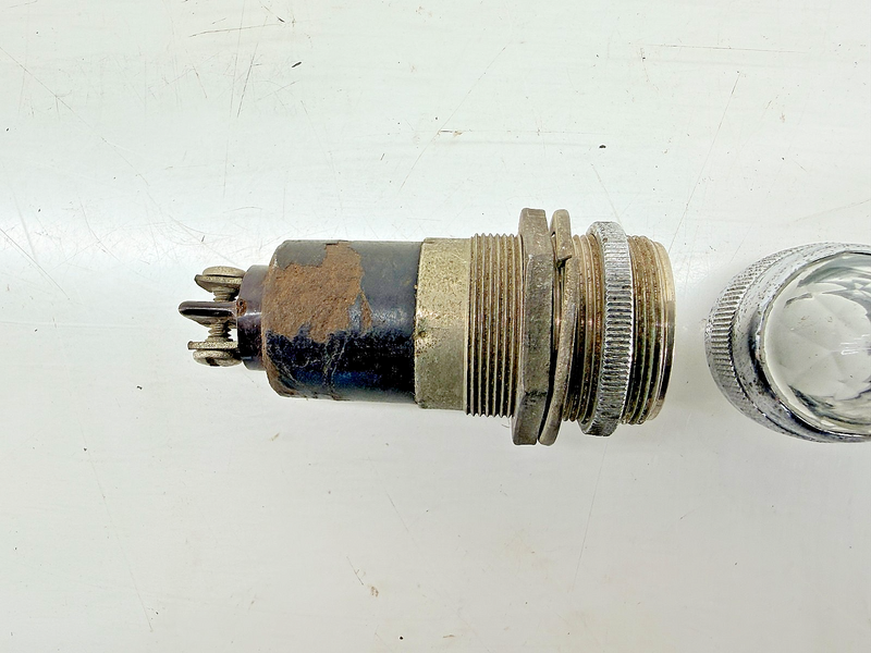 Vintage Dialco Panel Indicator Light Pilot Lamp C67-181
