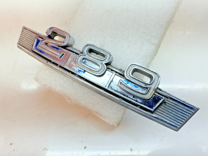 OEM 1967 1968 FORD FAIRLANE 289 Fender Emblems C7OB-16237-A E5-81