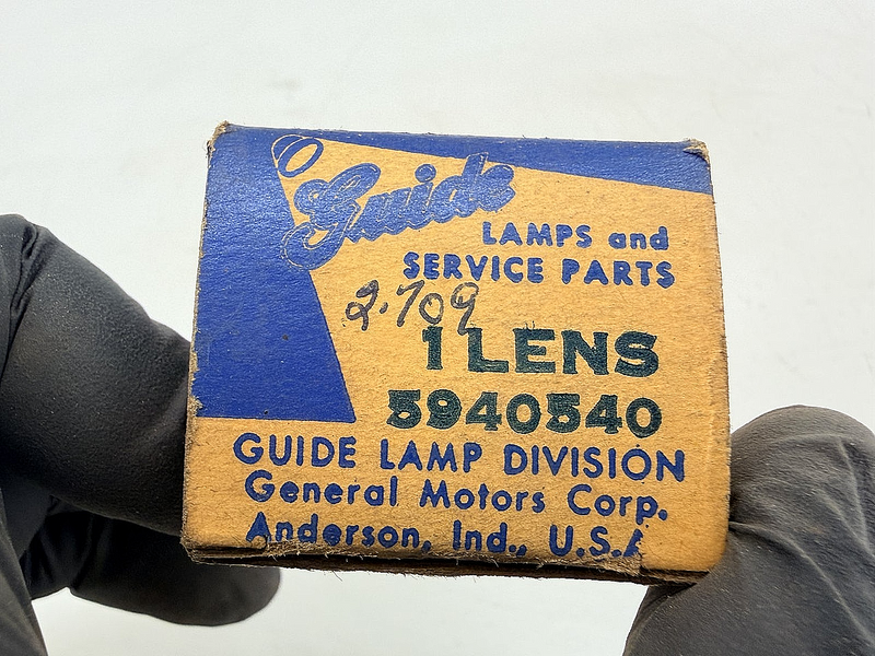 NOS 1951 1952 1953 1954 PONTIAC OLDSMOBLE LICENSE PLATE LIGHT LENS 5940540 C77