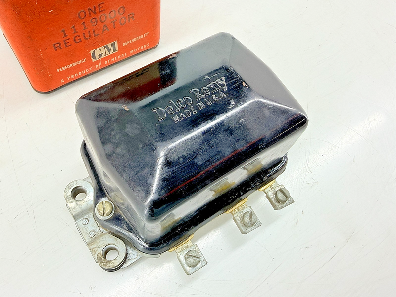 NOS 1955 1956 1957 Chevrolet Tri Five 5 Voltage Regulator GM 1119000 C71-25
