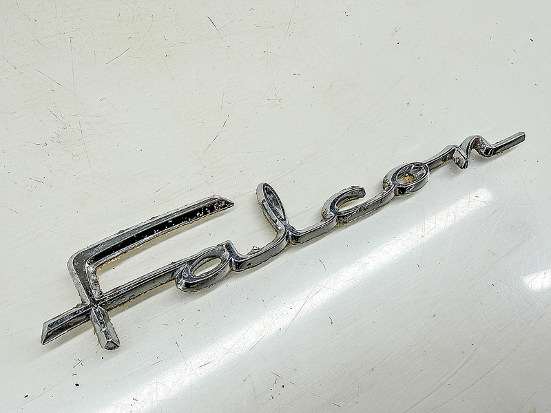 Vintage 1968 FORD FALCON FENDER SCRIPT EMBLEM C8DB-62291862-A E10-17