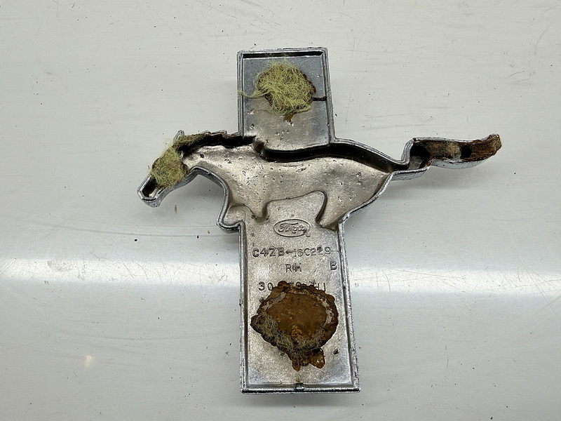 OEM 1964 - 1968 Ford Mustang RH Fender Emblem Pony Tri Bar C4ZB-16C229-B E9-44