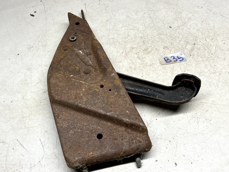 1965 1966 Chevrolet Impala Belair Parking Brake Pedal Assembly Mount 65 66 B35