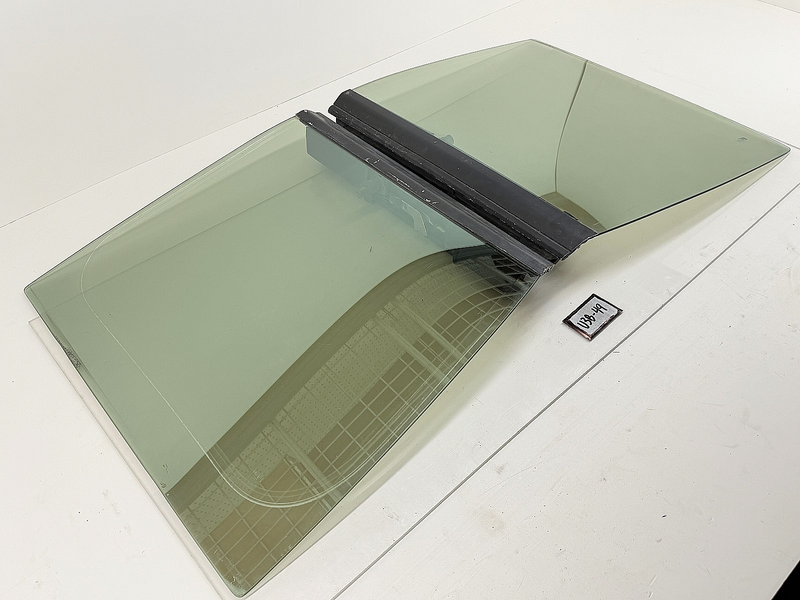 OEM 1979 - 1986 FORD MUSTANG T-TOPS REMOVABLE GLASS SET TTOPS U3B-49