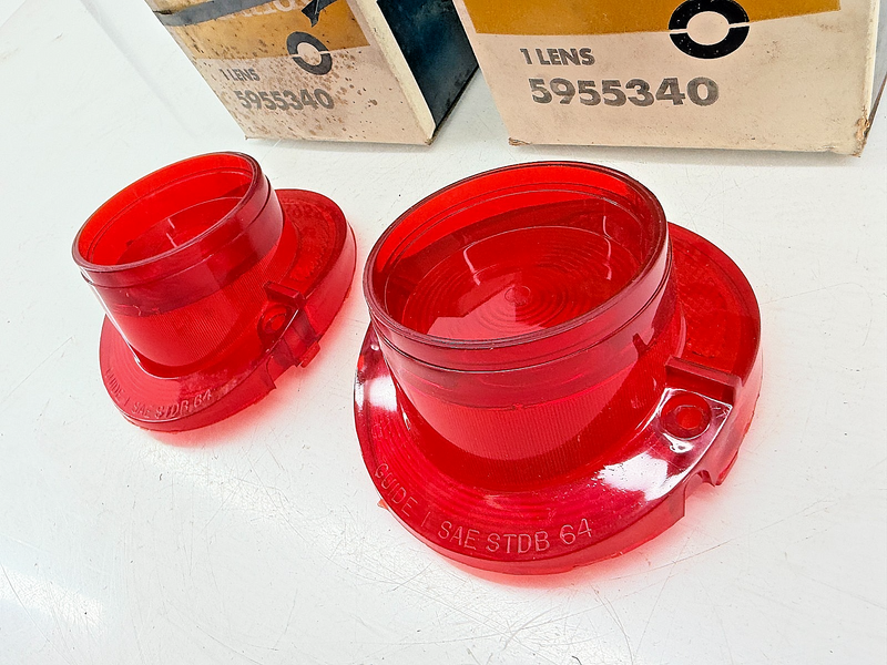 NOS 1964 Chevrolet Biscayne Tail Light Lens Pair SAE STDB 64 5955340 C71-2
