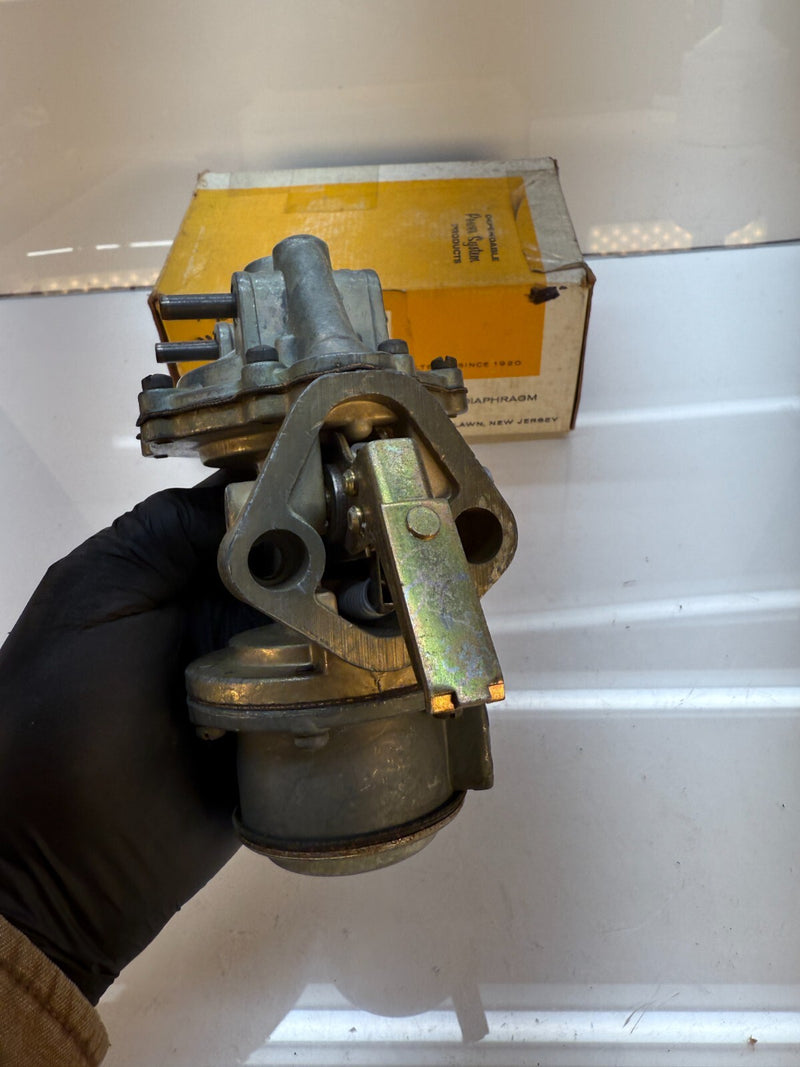 NOS Chevrolet Truck / 1958-1962 Mechanical Fuel Pump 4666 58 59 60 61 62 C18-13