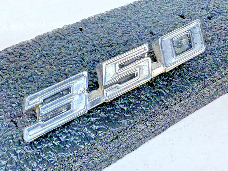 OEM 1967 1968 1969 Pontiac Firebird 350 RH Hood Emblem 9792691 B32-359