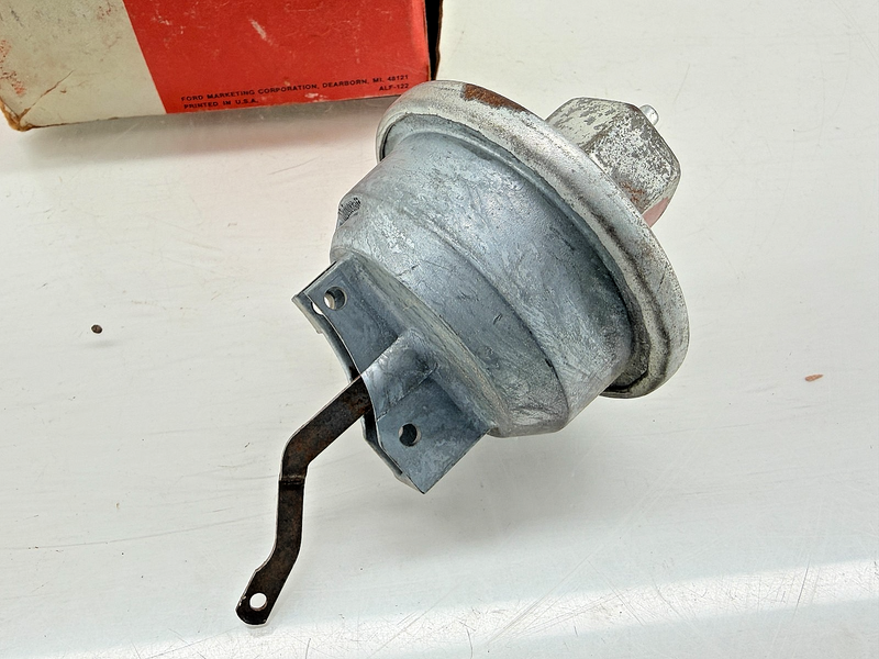 NOS 1970 1971 Ford Pinto Mercury Capri Diaphragm DDE-260 D0RY-12370-B C68-2