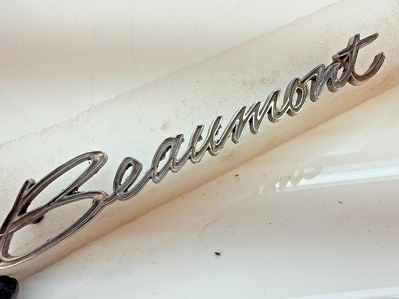 RARE VINTAGE ORIGINAL Beaumont Emblem E8-56