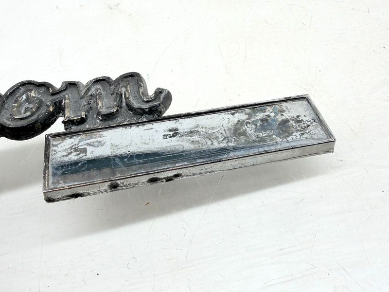 OEM 1976 - 1980 Dodge Custom Truck Emblem 4033338 E9-101