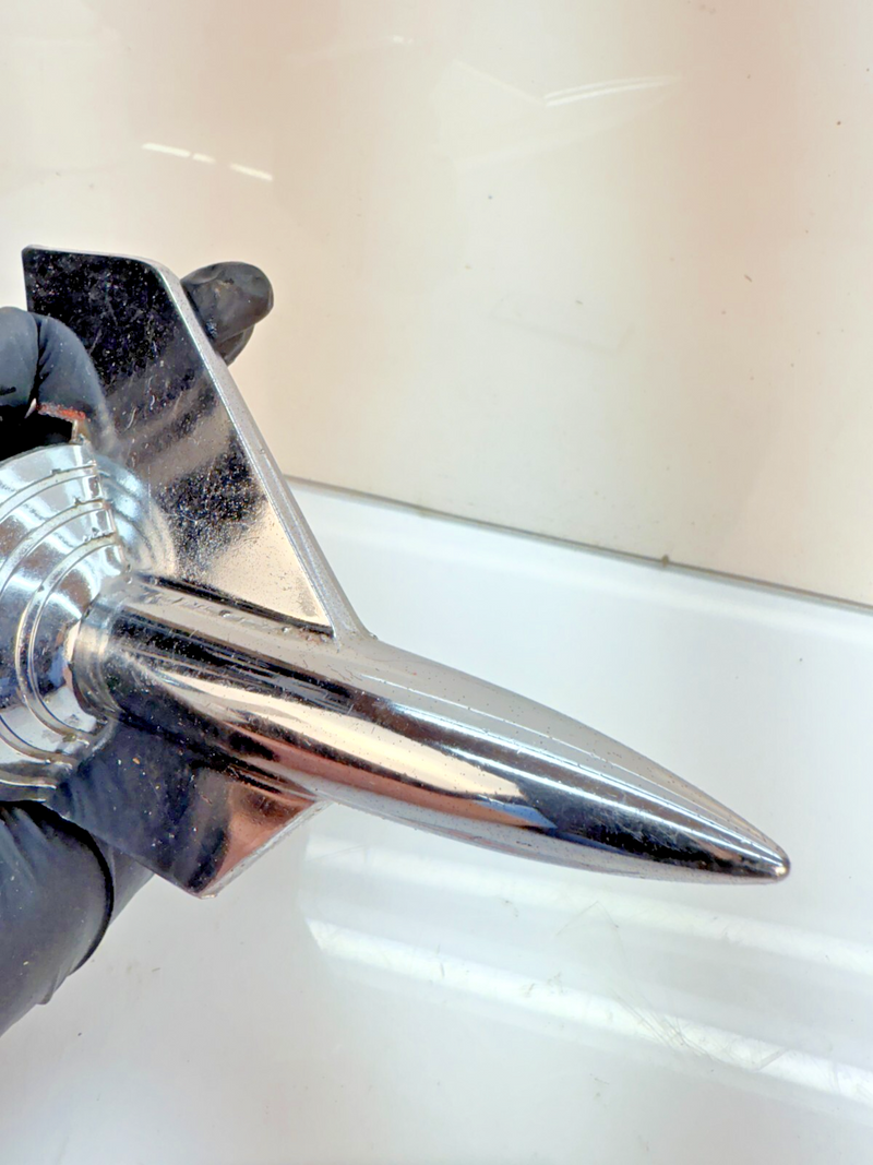 OEM 1957 Chevy Bel Air Nomad Rocket Bullet Hood Ornament 3738985 B67-18