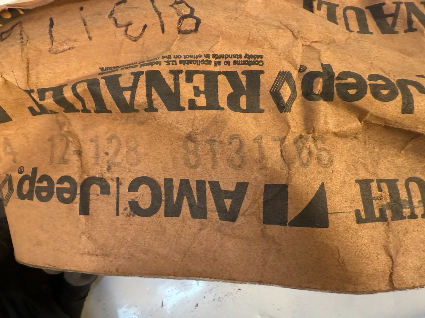 (1) NOS 1984 AMC Jeep Renault Fender Trim Moulding 8131766 84 S2-38