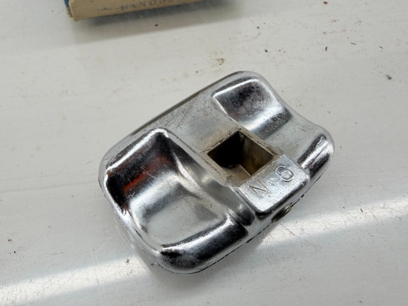 NOS FORD 1971 - 1973 MUSTANG MACH1 MAVERICK SEAT LATCH HANDLE KNOB D1FZ-6262622A