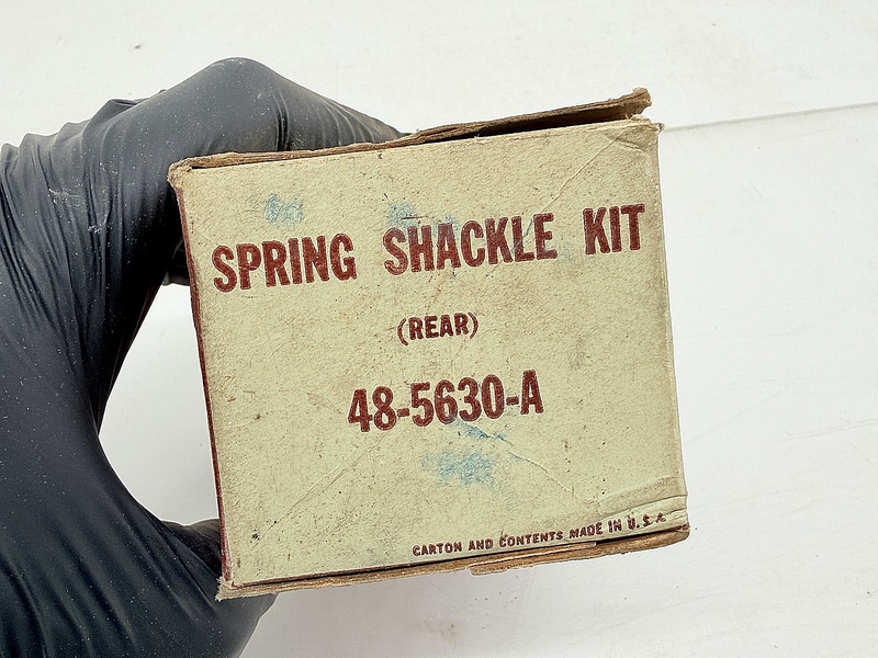 NOS 1936 -1940 FORD CAR TRUCK REAR SPRING SHACKLE KIT 48-5630-A C77-9
