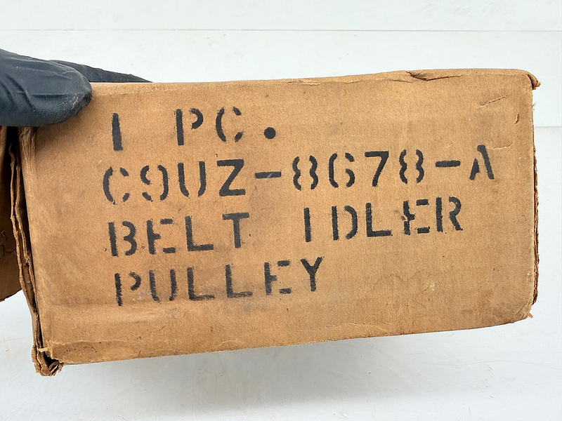 NOS 1969 1970 Ford F100 E100 E200 E300 302 A/C IDLER PULLEY & BRACKET C50-13