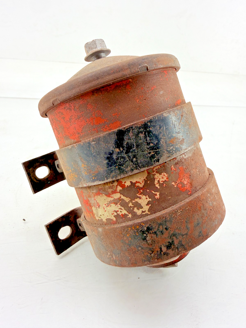 Original Jeep Willys Filter Oil Filter Canister & Bracket Rat Rod MB C45-17