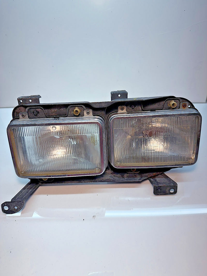 Vintage Original Audi Pair of Headlights head light Set C10-99