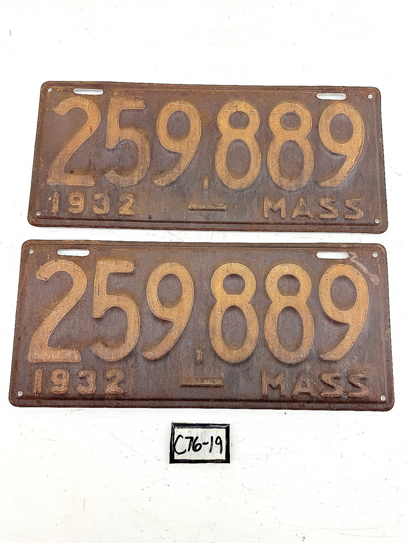 Vintage PAIR 1932 259889 Massachusetts License Plate Sign MA 259.889 C76-19