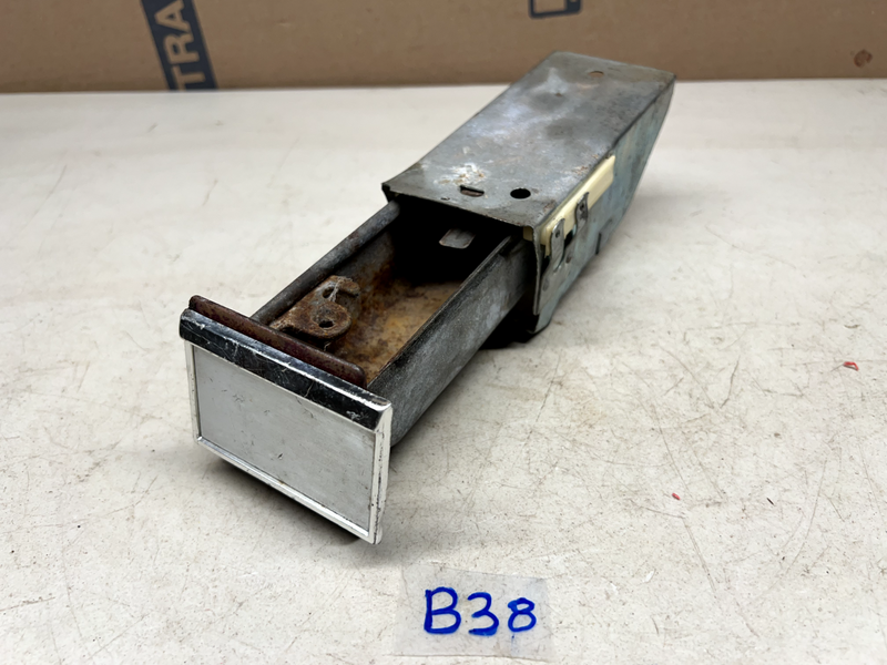 OEM GM 1965 1966 Impala Caprice Polished Dash Ashtray & Bracket RED 65 66 B38-4