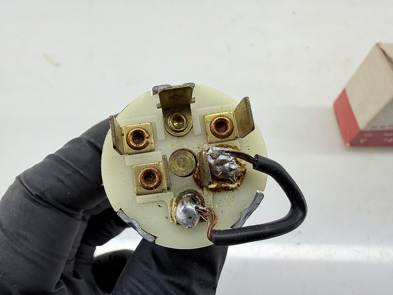 (1) NOS 1963 Ford Galaxie Fairlane Windshield Wiper Switch C3AZ-17A553-A1 C52-43