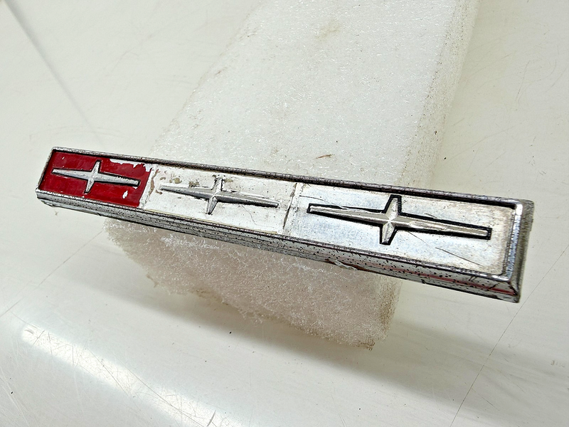 OEM 1964 Mercury Comet Caliente Quarter Panel Ornament Emblem C4GB-5428032-G E7