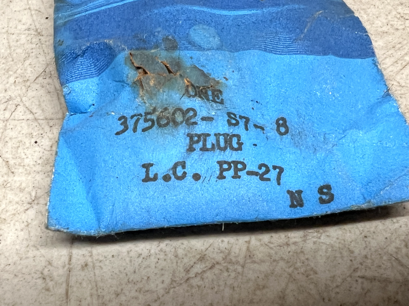 NOS Ford 375602-S8 Plug B31-144