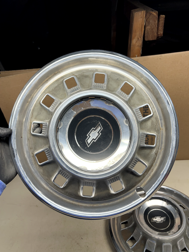 1967 Chevrolet Pair 14" HUBCAP Wheel Cover Biscayne IMPALA CAPRICE 67 B40-6