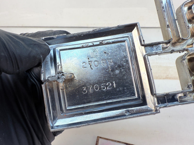 OEM GMC Royal Sierra 15 Fender Emblem GM 370521 Emblem B32-277