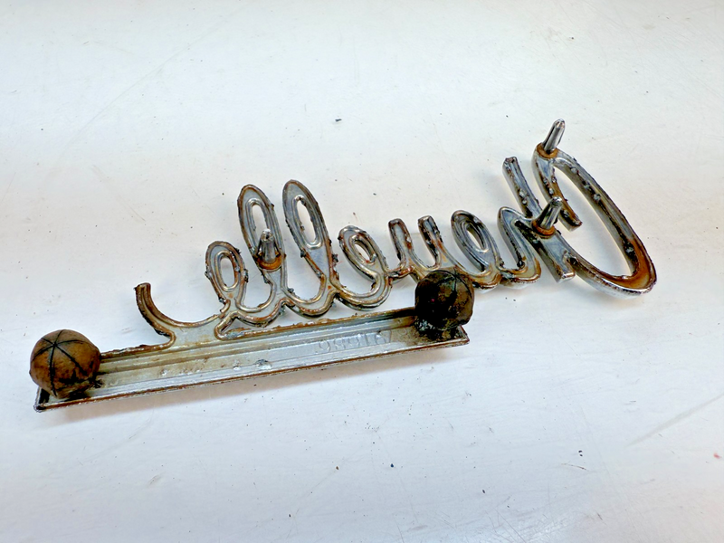 OEM 1970 CHEVELLE TRUNK LID EMBLEM ORIGINAL GM 8791686 E7-72