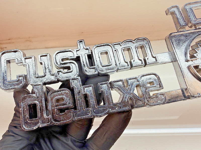 OEM 1975 - 1980 Front Fender "Custom Deluxe 10" EMBLEM Set Squarebody 349682 GM