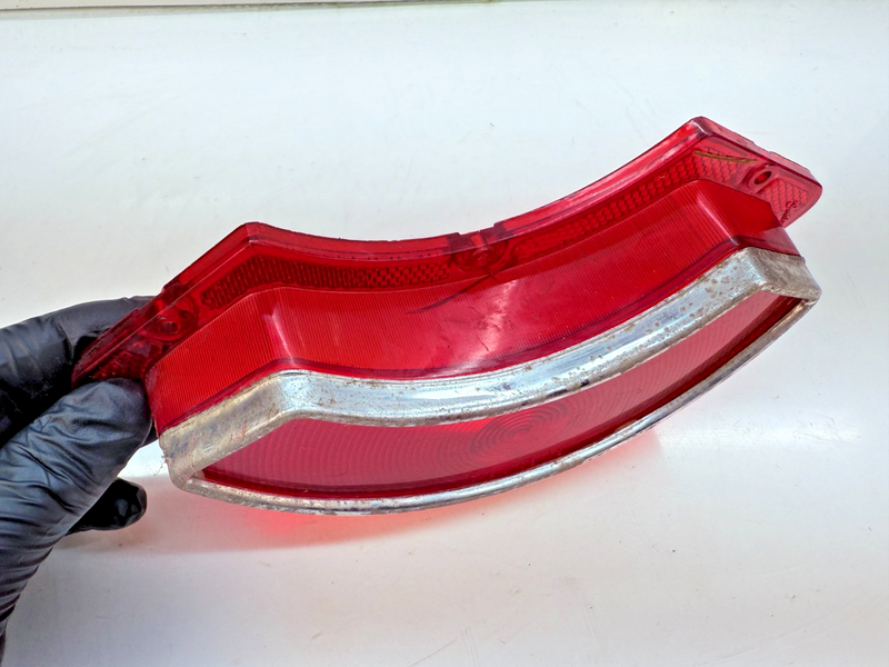 OEM 1962 Pontiac Catalina Tail Light Lens GUIDE 2 SAE STDB 62 5953093 B78-4