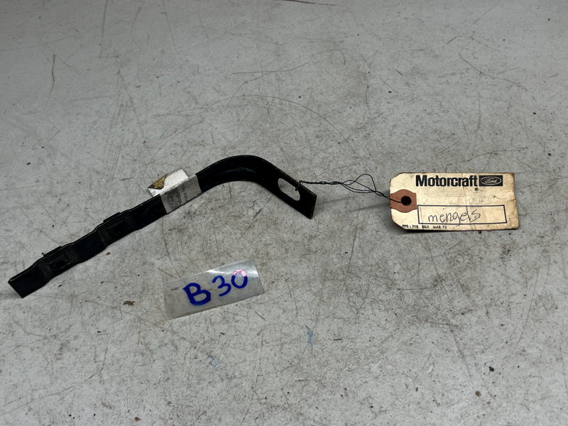 NOS 1973 FORD PINTO FRONT BUMPER PASSENGER SIDE END BRACE BRACKET 73 B30-103