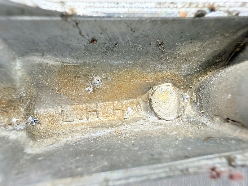 OEM 1961 Pontiac Left Grille Catalina Super Duty Bonneville GM 538535 B43-60