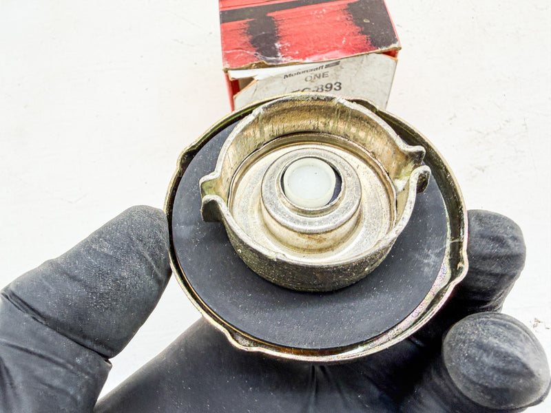 NOS 1980 - 1986 FORD F150 F250 TRUCK 7.5L FUEL CAP E4TZ-9030-B FC-893 C78-51