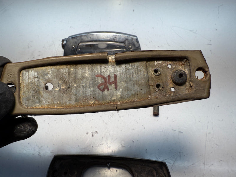 OEM Mercedes-Benz Hella K2810 Rear License Plate Light Assembly CHROME C8-24