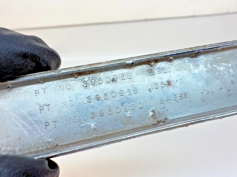 OEM Vintage 1969 - 1972 CHEVY TRUCK 8 350 FENDER EMBLEM 3950926 B32-219